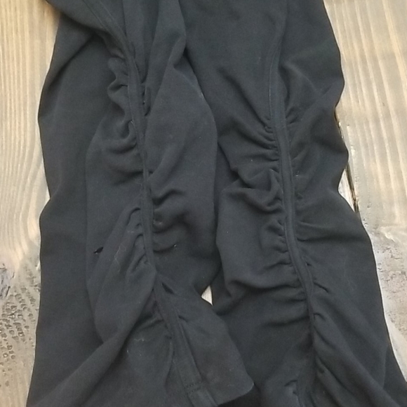 Athleta Black Scrunched Leg Capri Medium - Picture 6 of 8